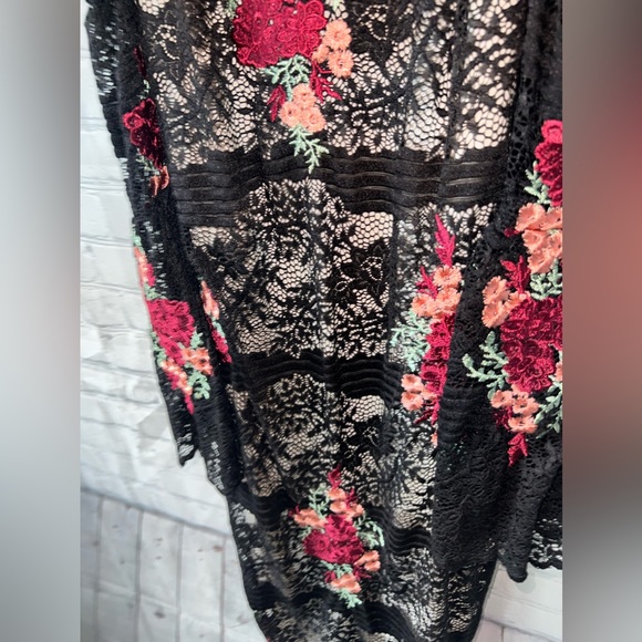 Venus Black, Red & Pink floral dress size 6 - Picture 9 of 16